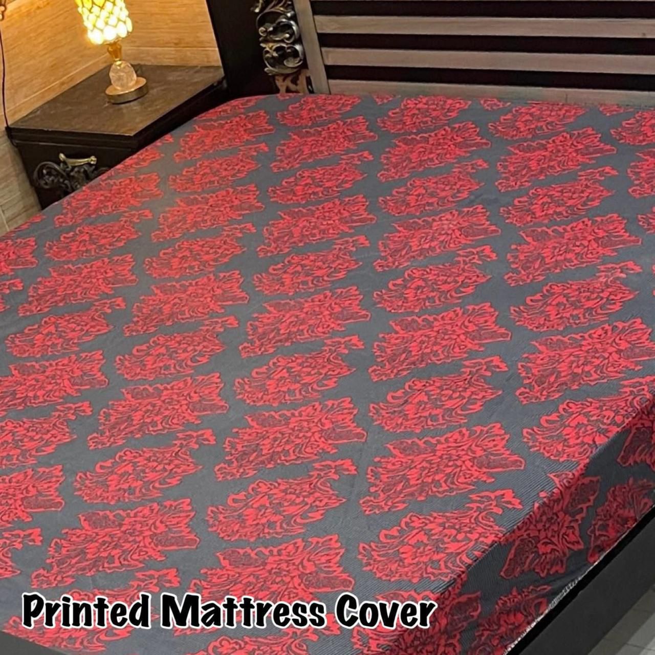 Fitted printed waterproof mattress protector